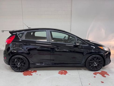 Used 2016 Ford Fiesta ST image 2