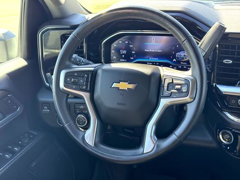 Used 2024 Chevrolet Silverado 2500 LT image 22