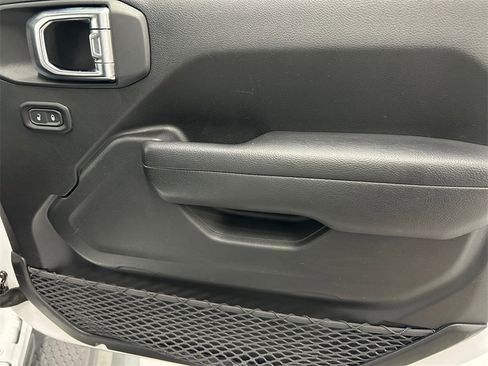 Used 2023 Jeep Wrangler Sport S image 31