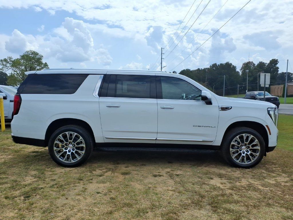 New 2026 GMC Yukon XL Denali w/ Advanced Technology Package AWD/4WD image 8