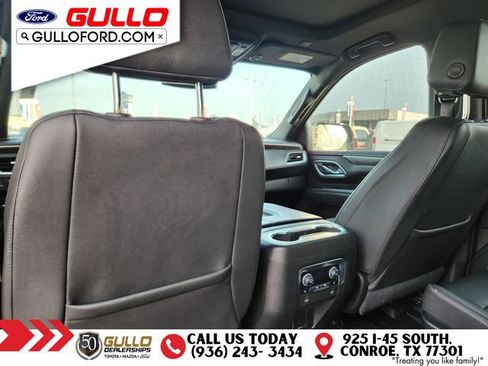Used 2023 Chevrolet Suburban Z71 w/ Luxury Package AWD/4WD image 15
