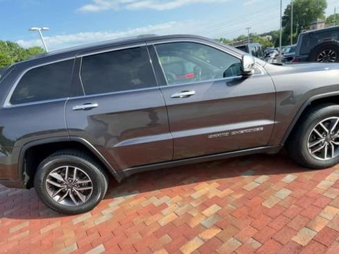 Used 2021 Jeep Grand Cherokee Limited w/ Sun & Sound Group AWD/4WD image 2