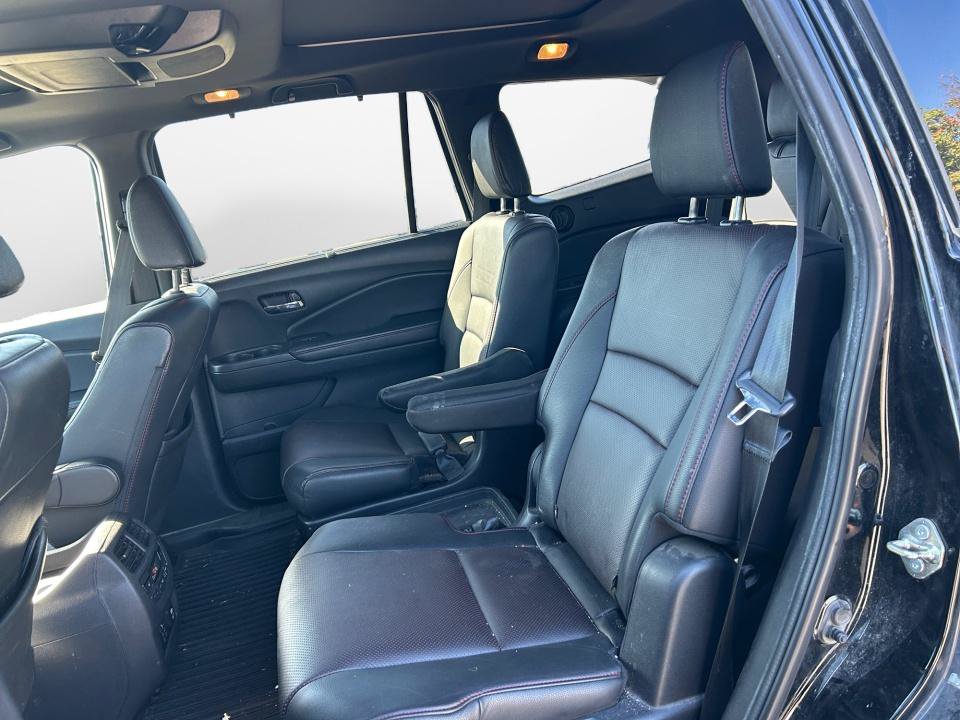 Used 2020 Honda Pilot Black Edition image 15