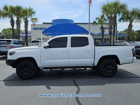 Used 2023 Toyota Tacoma SR AWD/4WD image 2