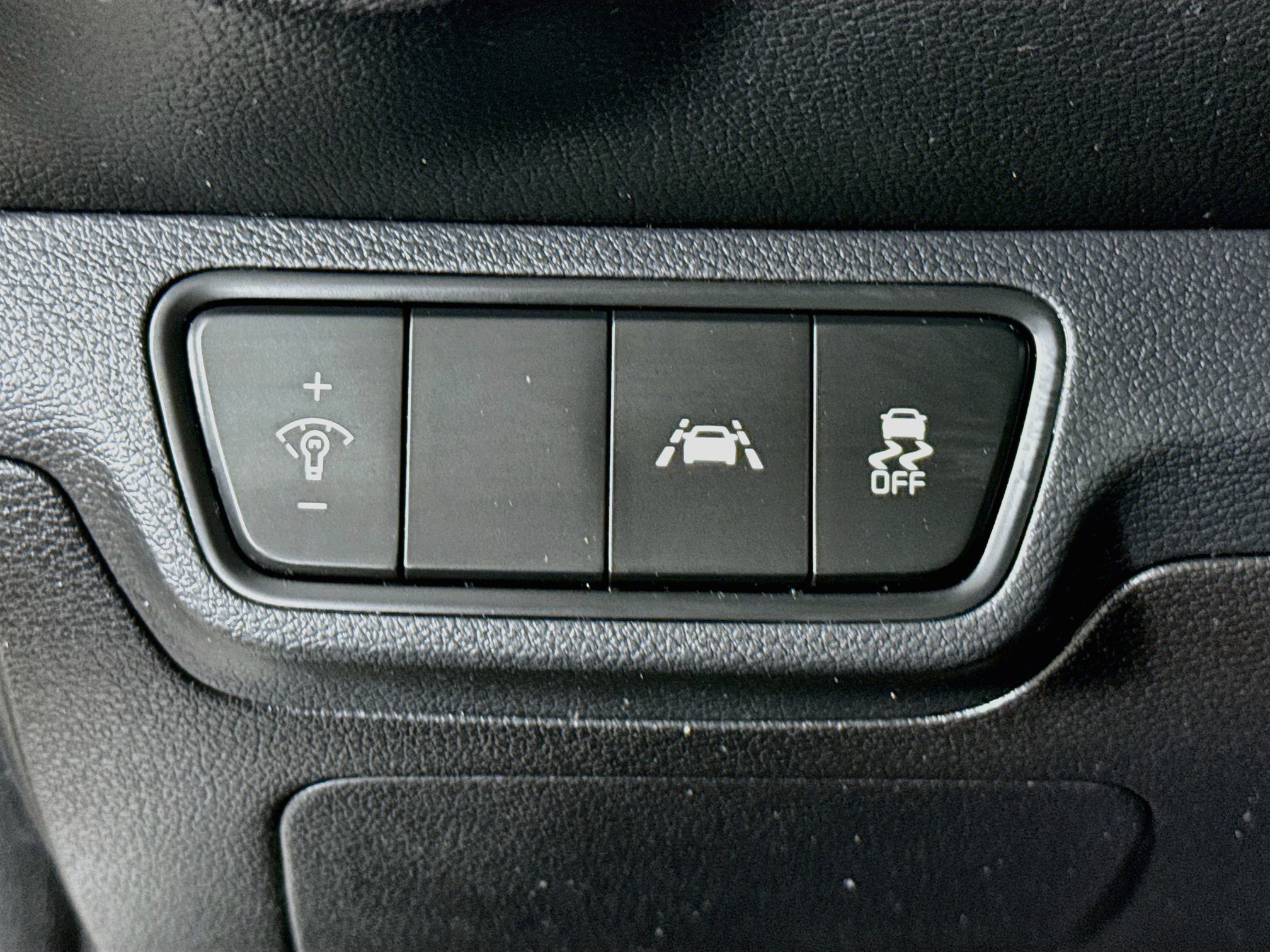 Used 2019 Kia Forte LXS FWD image 9