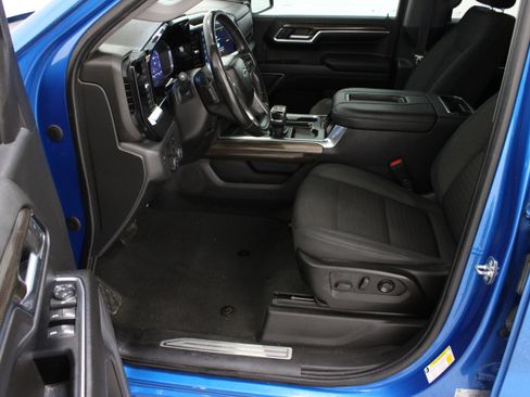 Used 2022 Chevrolet Silverado 1500 RST RWD image 15