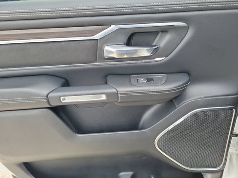 Used 2025 RAM 1500 Laramie AWD/4WD image 8
