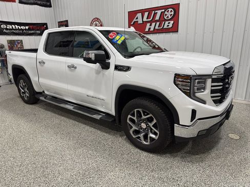 Used 2025 GMC Sierra 1500 SLT w/ SLT Premium Package image 17