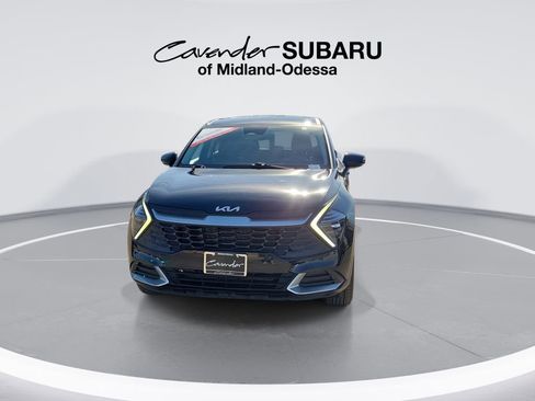 Used 2025 Kia Sportage LX image 3