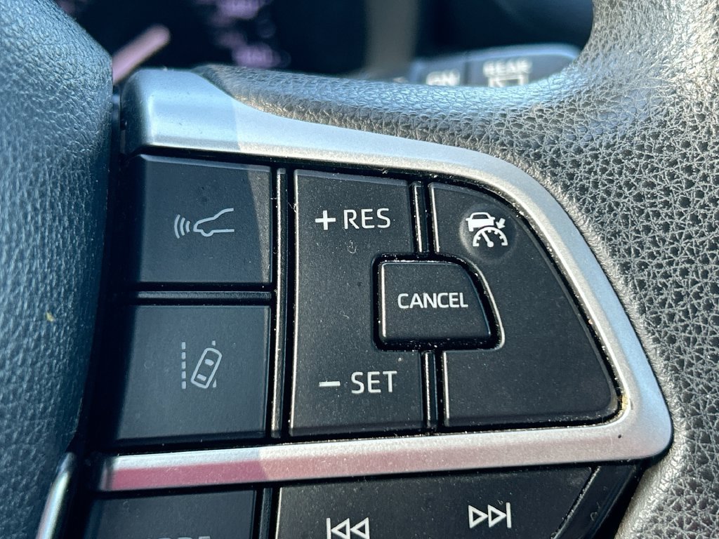Used 2021 Toyota Sienna LE FWD image 18