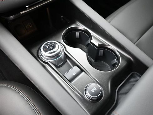 New 2025 Ford Explorer Active w/ Active Comfort Package image 31