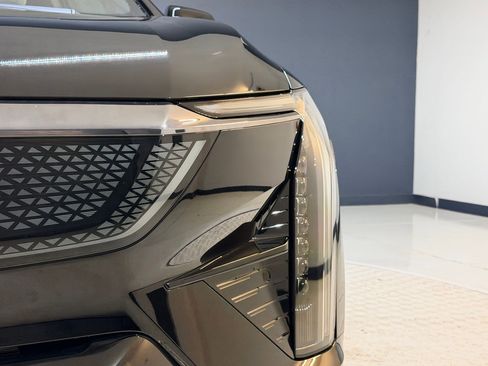 New 2026 Cadillac Optiq Sport 1 image 22