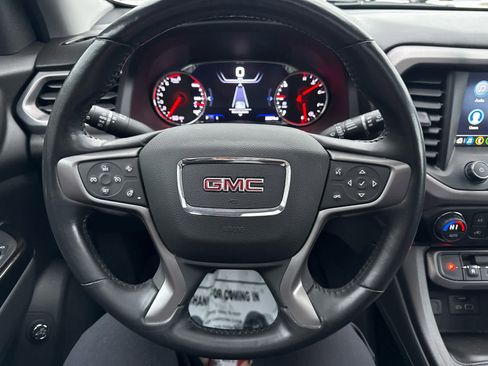 Used 2022 GMC Acadia AT4 w/ Technology Package image 17