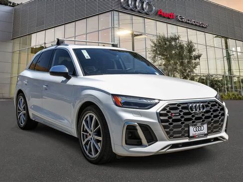 Used 2023 Audi SQ5 Prestige w/ Prestige Package AWD/4WD image 5