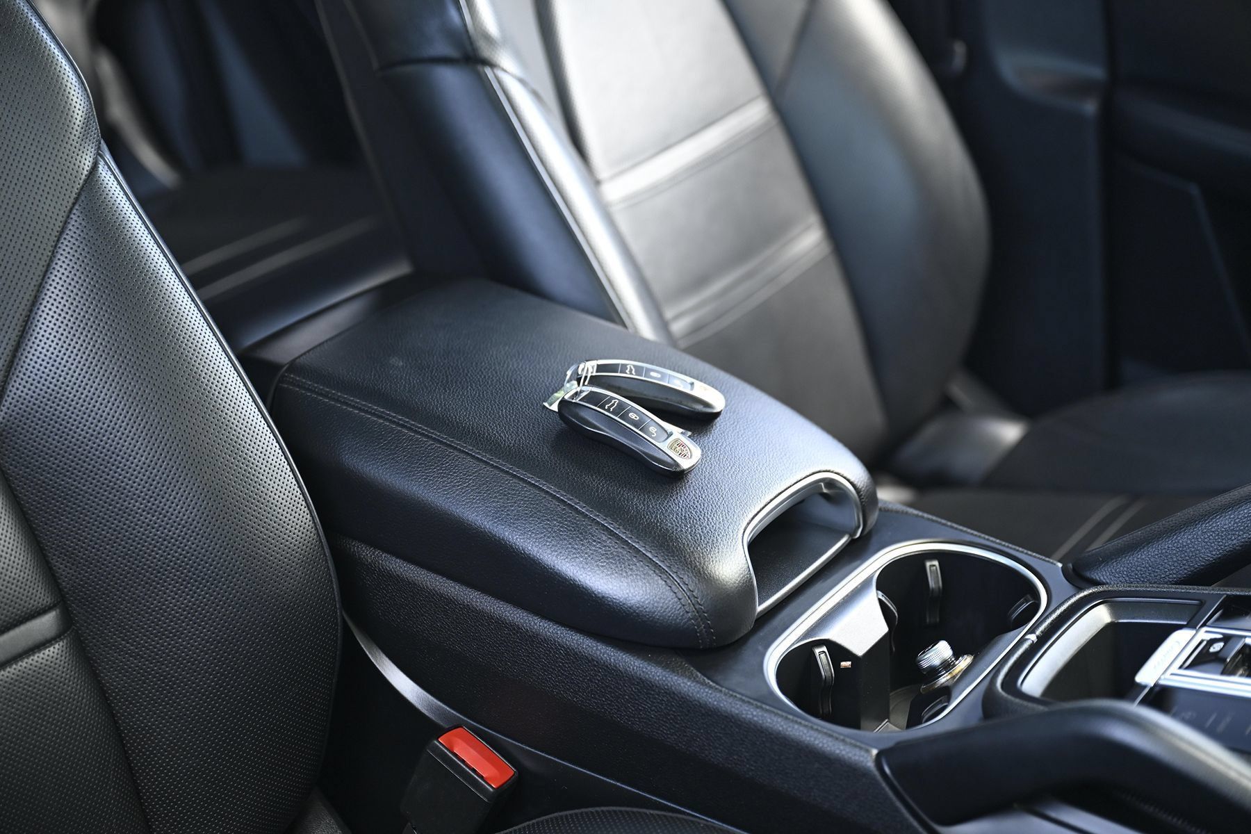 Used 2019 Porsche Cayenne AWD/4WD image 24