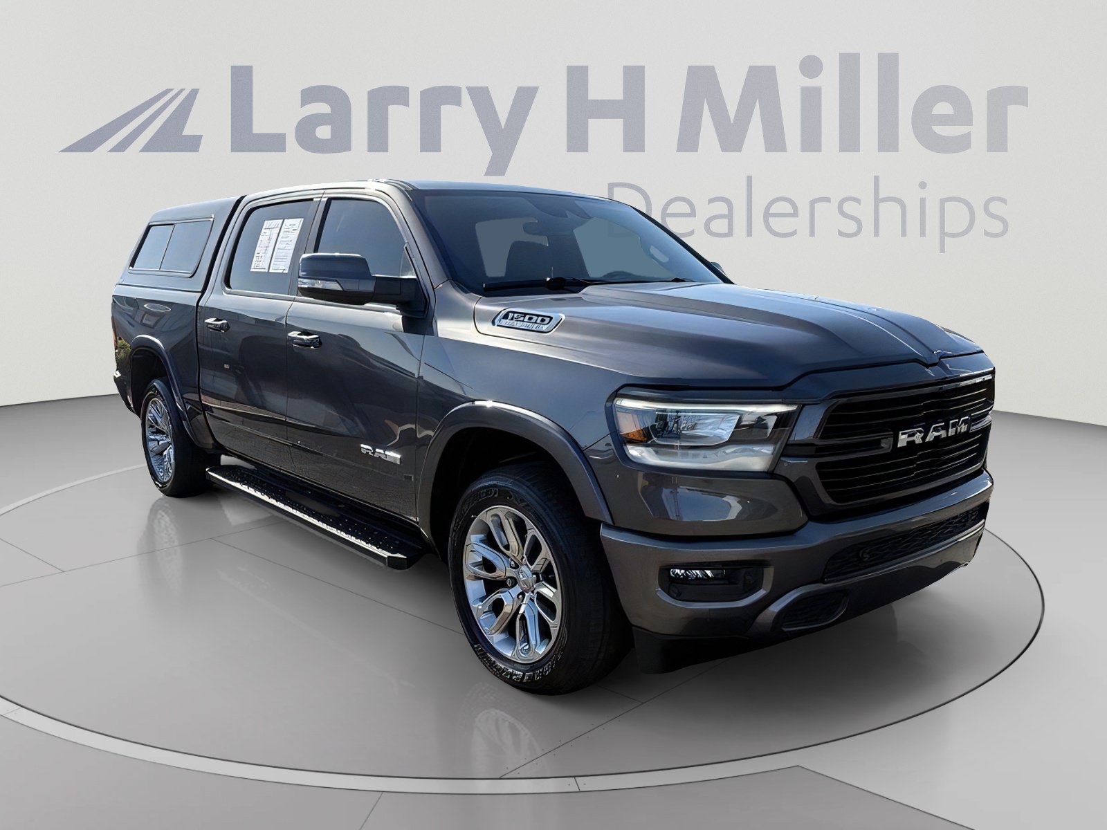 Used 2022 RAM 1500 Laramie w/ Sport Appearance Package AWD/4WD image 8