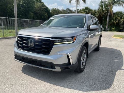Used 2023 Honda Pilot EX-L image 2