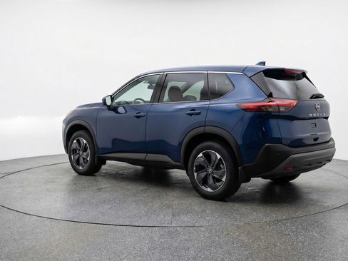Used 2025 Nissan Rogue SV image 6