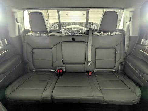 New 2025 GMC Sierra 3500 Denali w/ Denali Reserve Package image 28