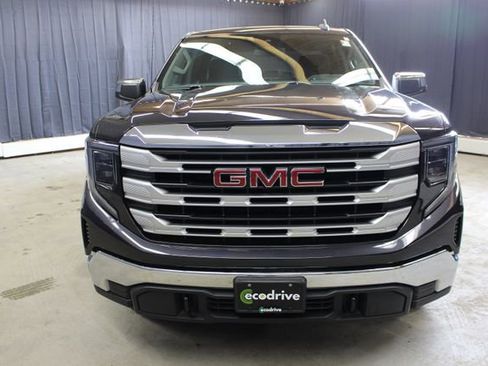 Used 2022 GMC Sierra 1500 SLE AWD/4WD image 2