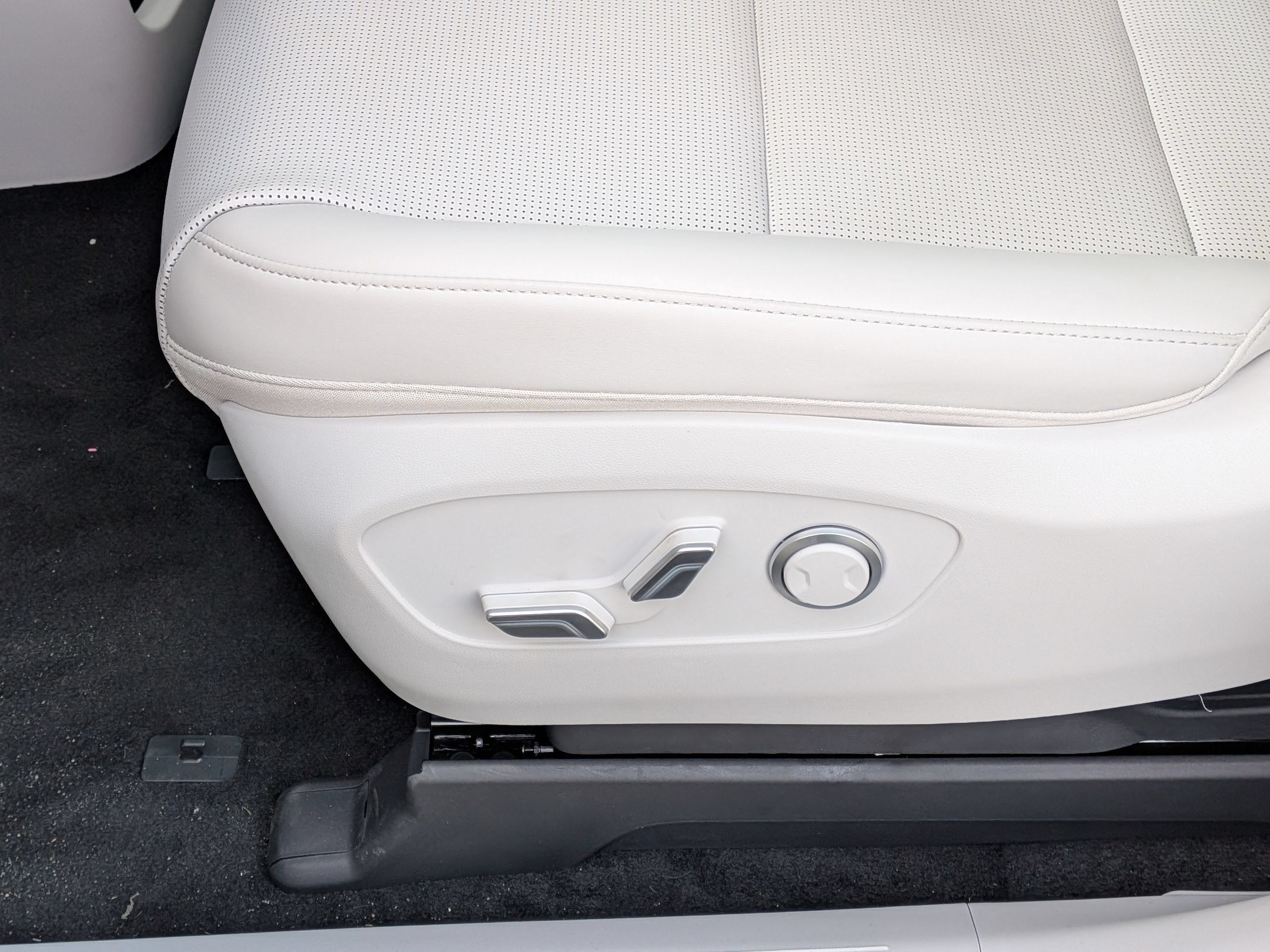 New 2026 Hyundai Ioniq 9 SEL AWD/4WD image 18