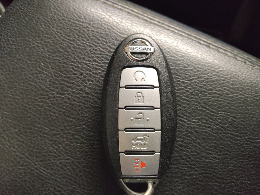 Used 2018 Nissan Pathfinder Platinum FWD image 32