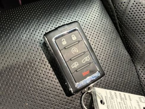 Used 2022 Jeep Grand Wagoneer Series III w/ Rear Seat Video Group 1 AWD/4WD image 50