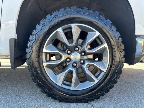 Used 2019 Chevrolet Silverado 1500 LT w/ All-Star Edition image 9