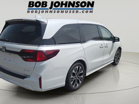 Used 2025 Honda Odyssey Elite image 3