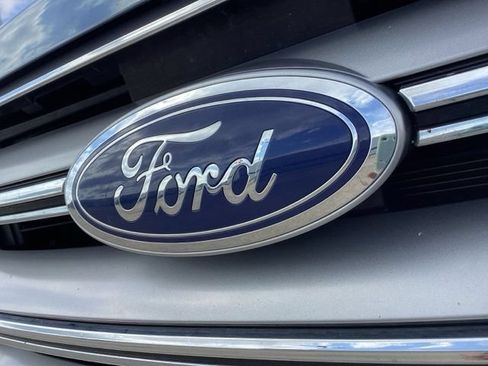 Used 2018 Ford Edge SE AWD/4WD image 4
