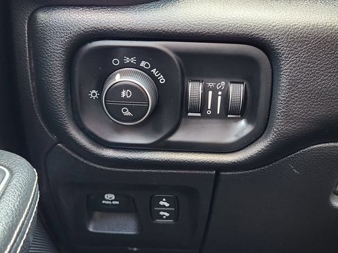 Used 2020 RAM 1500 Laramie AWD/4WD image 22