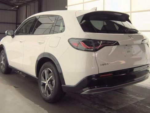 Used 2025 Honda HR-V EX-L image 4