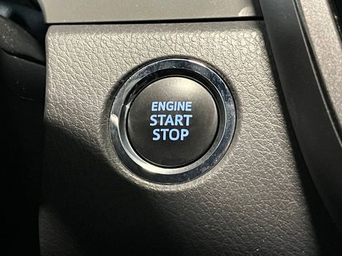 Used 2023 Toyota Camry XLE image 27