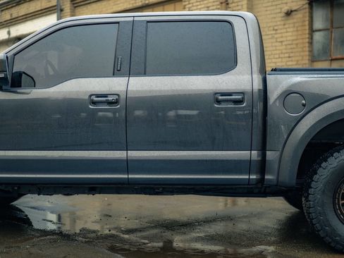 Used 2017 Ford F150 Raptor w/ Equipment Group 802A Luxury image 16