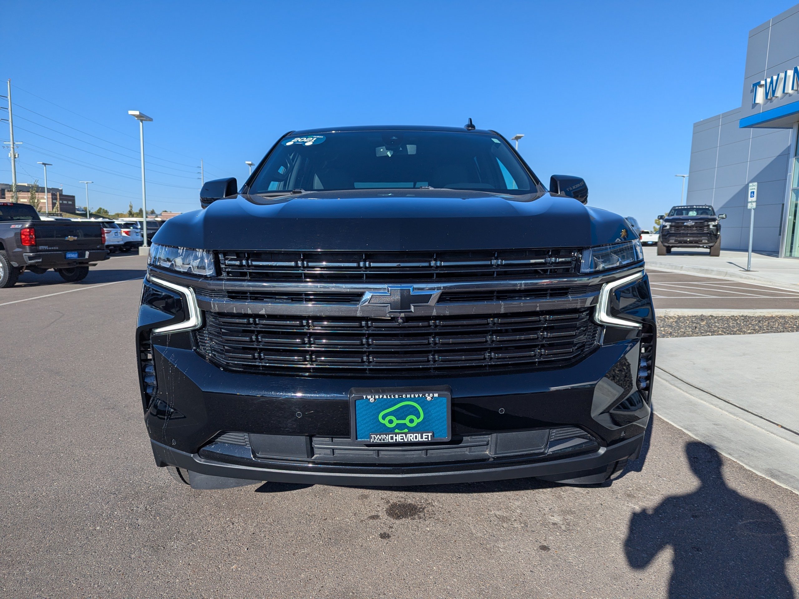 Certified 2021 Chevrolet Tahoe RST w/ Luxury Package AWD/4WD image 4