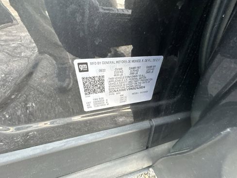 Used 2022 Chevrolet Equinox RS w/ Infotainment Package image 35