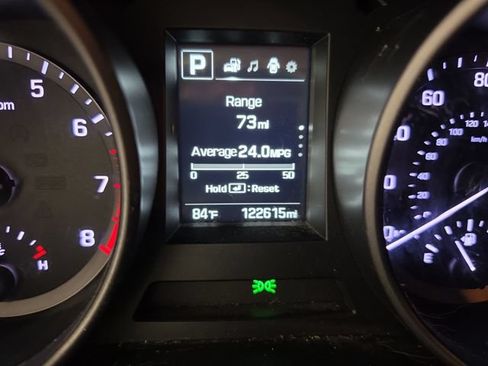 Used 2018 Hyundai Santa Fe Sport w/ 2.4L Value Package 02 FWD image 6