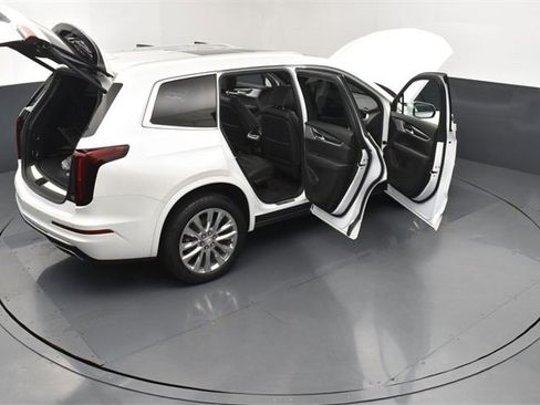 Used 2023 Cadillac XT6 Premium Luxury w/ LPO, Floor Liner Package image 31