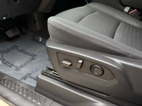 Used 2023 Chevrolet Silverado 1500 Custom Trail Boss w/ LPO, Dark Essentials Package image 41