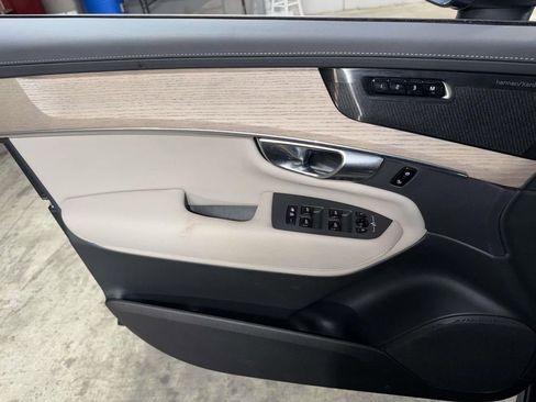 Used 2025 Volvo XC90 B6 Plus image 20