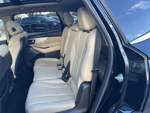 Used 2023 Acura MDX SH-AWD w/ Technology Package image 25