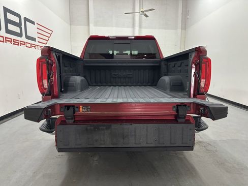 Used 2019 GMC Sierra 1500 SLT image 16