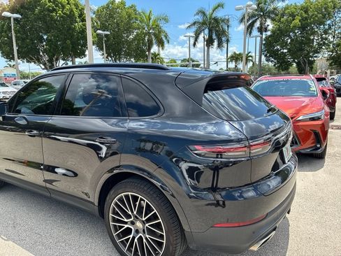 Used 2019 Porsche Cayenne AWD/4WD image 7