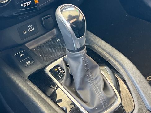 Used 2019 Nissan Rogue SV w/ Sun & Sound Touring Package AWD/4WD image 24