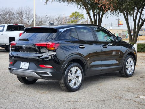 Certified 2024 Buick Encore GX Preferred w/ Comfort Package image 5