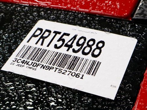 Used 2023 Jeep Compass Latitude image 33