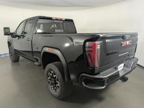 Used 2024 GMC Sierra 2500 AT4X AWD/4WD image 6