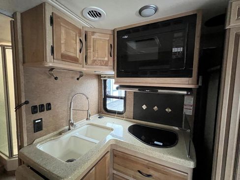 Used 2015 Mercedes-Benz Sprinter 3500 image 23