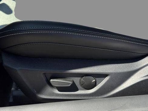 Used 2025 Ford Mustang Coupe RWD image 21