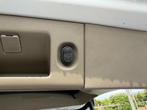 Used 2016 Chevrolet Suburban LT AWD/4WD image 11